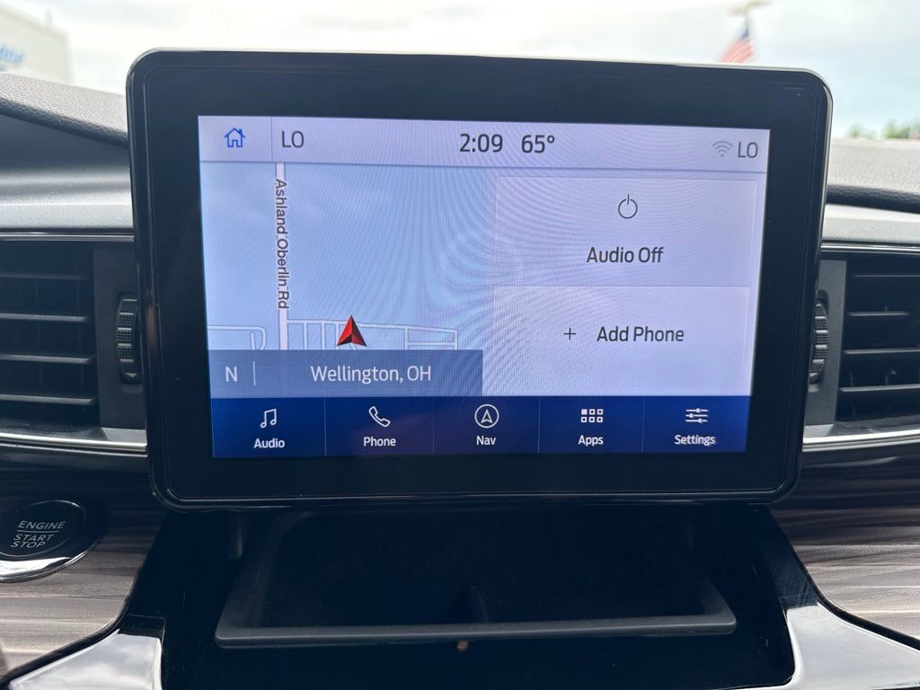 Used 2023 Ford Explorer Limited w/ Equipment Group 301A AWD/4WD image 16