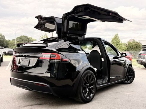 Used 2023 Tesla Model X AWD/4WD image 7