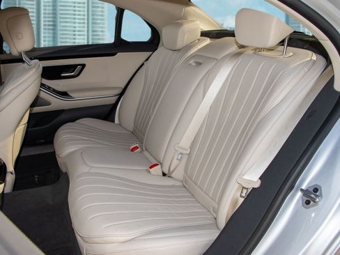 Used 2022 Mercedes-Benz S 500 4MATIC image 17