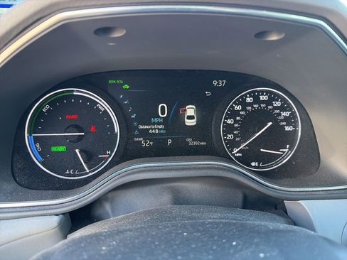 Used 2021 Toyota Avalon Limited image 8