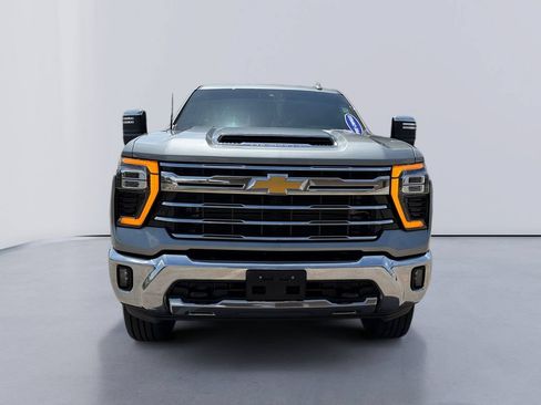 Used 2024 Chevrolet Silverado 2500 LTZ AWD/4WD image 8