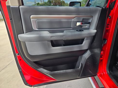Used 2019 RAM 1500 Classic SLT RWD image 22