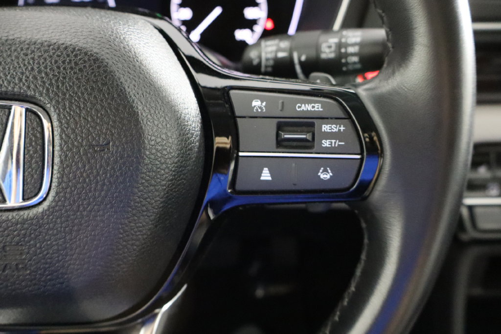 Used 2024 Honda Pilot EX-L image 10