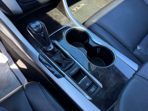 Used 2020 Acura TLX FWD image 20