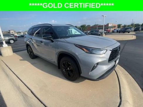 Certified 2024 Toyota Highlander XLE AWD/4WD image 4