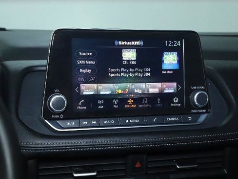 Certified 2025 Nissan Rogue SV AWD/4WD image 25