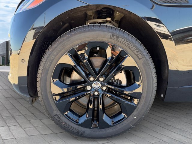 New 2026 Jaguar F-PACE R-Dynamic S AWD/4WD image 9