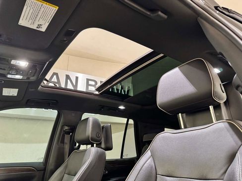 Used 2021 Chevrolet Tahoe Premier RWD image 15