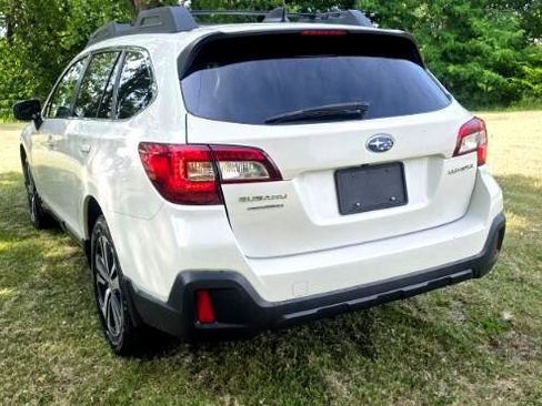 Used 2018 Subaru Outback 2.5i Limited image 10