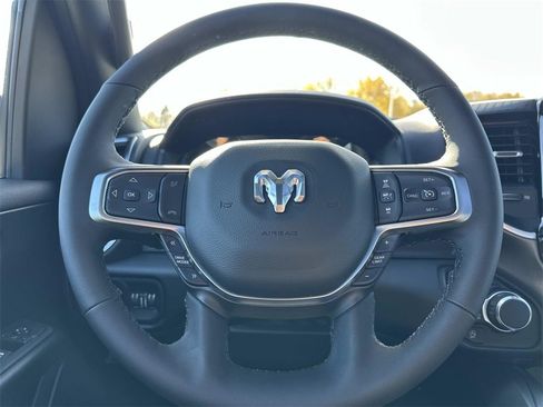 New 2026 RAM 1500 4x4 Crew Cab image 15