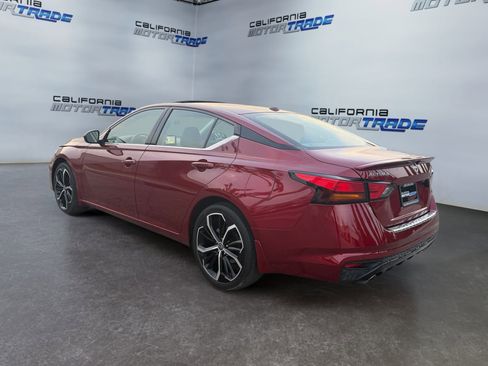 Used 2023 Nissan Altima 2.5 SR w/ SR Premium Package image 7
