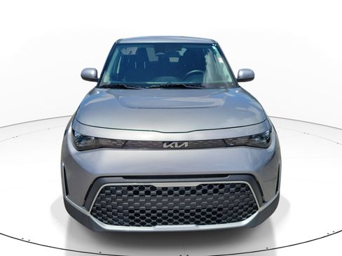 Certified 2025 Kia Soul LX FWD image 2