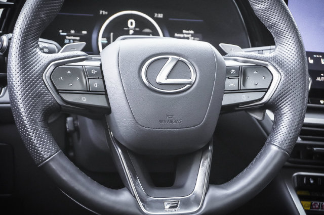 Certified 2026 Lexus TX 500h AWD w/ Technology Package image 13