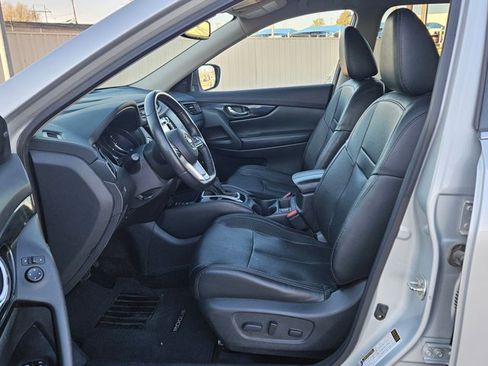 Used 2019 Nissan Rogue SL image 16