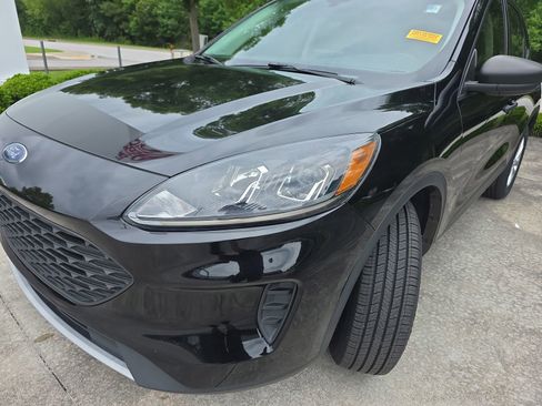 Used 2022 Ford Escape S AWD/4WD image 9