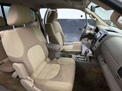 Used 2014 Nissan Frontier SV AWD/4WD image 40