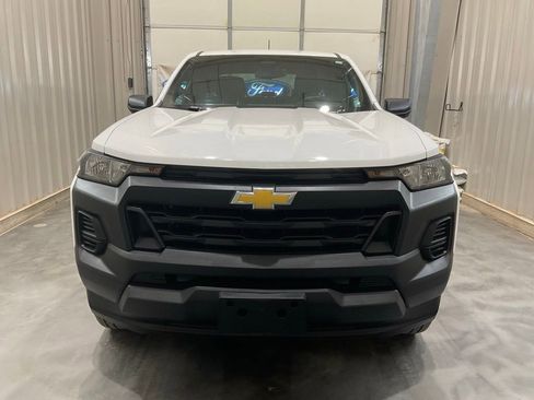 Used 2023 Chevrolet Colorado W/T image 2