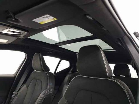 Certified 2025 Volvo XC40 B5 Plus image 20