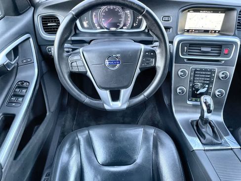 Used 2016 Volvo S60 T5 Premier image 11