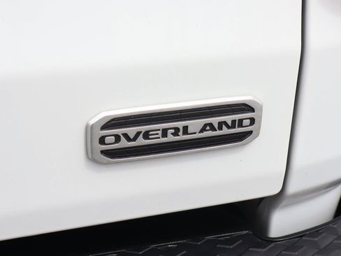 Used 2021 Jeep Gladiator Overland w/ LED Lighting Group AWD/4WD image 45