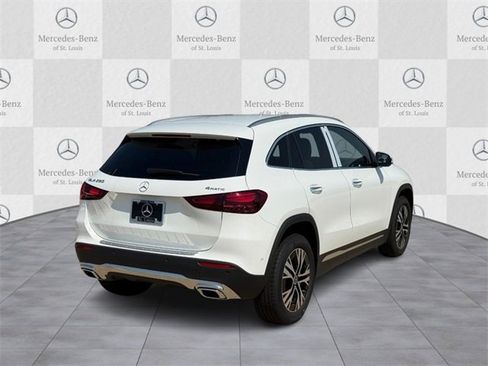 New 2025 Mercedes-Benz GLA 250 4MATIC image 3