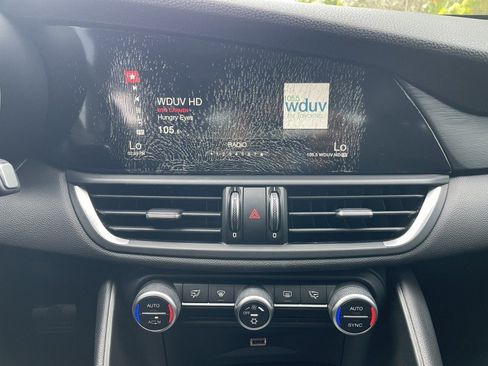 Used 2017 Alfa Romeo Giulia RWD image 19