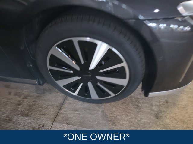 Used 2025 Lucid Air Touring AWD/4WD image 3