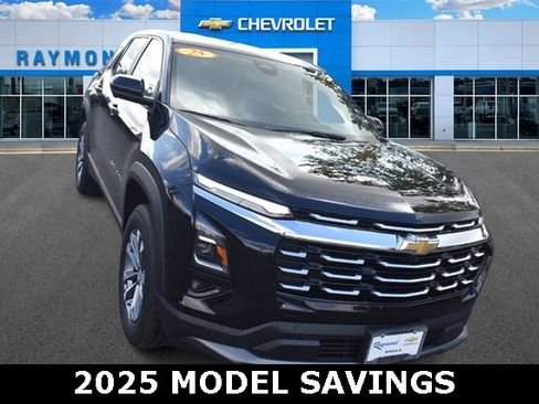 New 2025 Chevrolet Equinox LT w/ Safety and Technology Package image 9