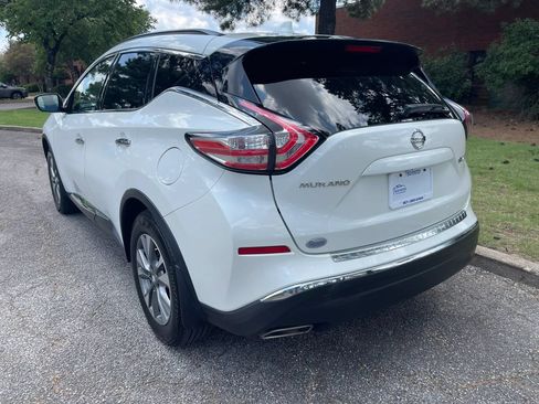 Used 2018 Nissan Murano SV AWD/4WD image 3