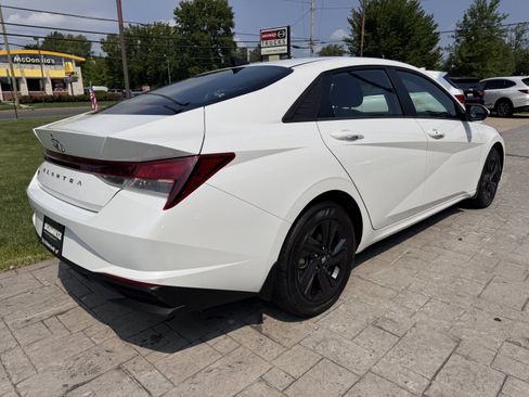 Used 2023 Hyundai Elantra SEL FWD image 12
