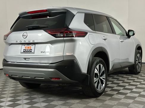 Used 2023 Nissan Rogue SV w/ SV Premium B Package image 4