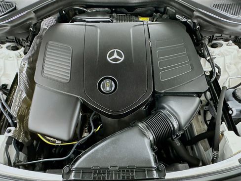 Used 2024 Mercedes-Benz GLC 300 4MATIC w/ AMG Line image 30