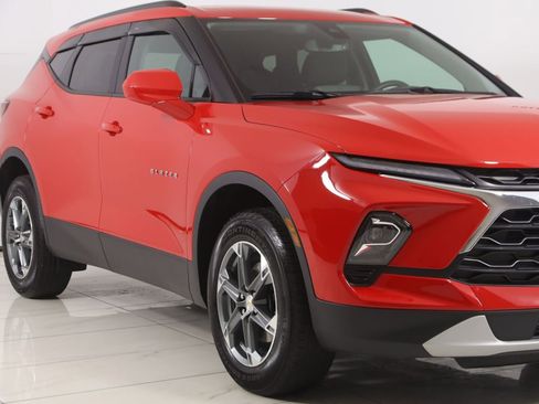 Used 2024 Chevrolet Blazer LT w/ Convenience Package FWD image 38