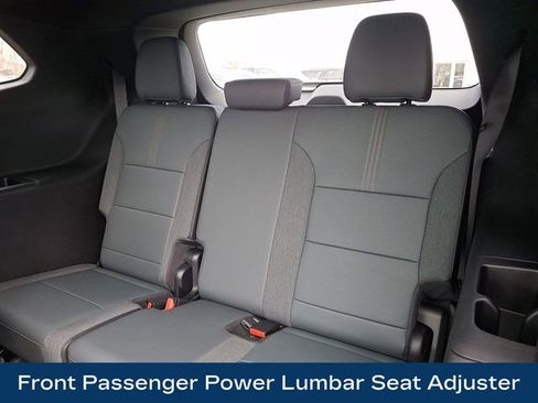 Used 2025 GMC Acadia AT4 AWD/4WD image 20