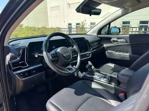 Used 2024 Kia Sportage EX FWD image 11