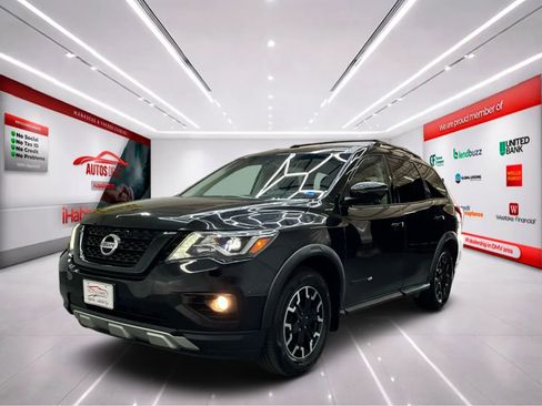 Used 2020 Nissan Pathfinder SL image 3