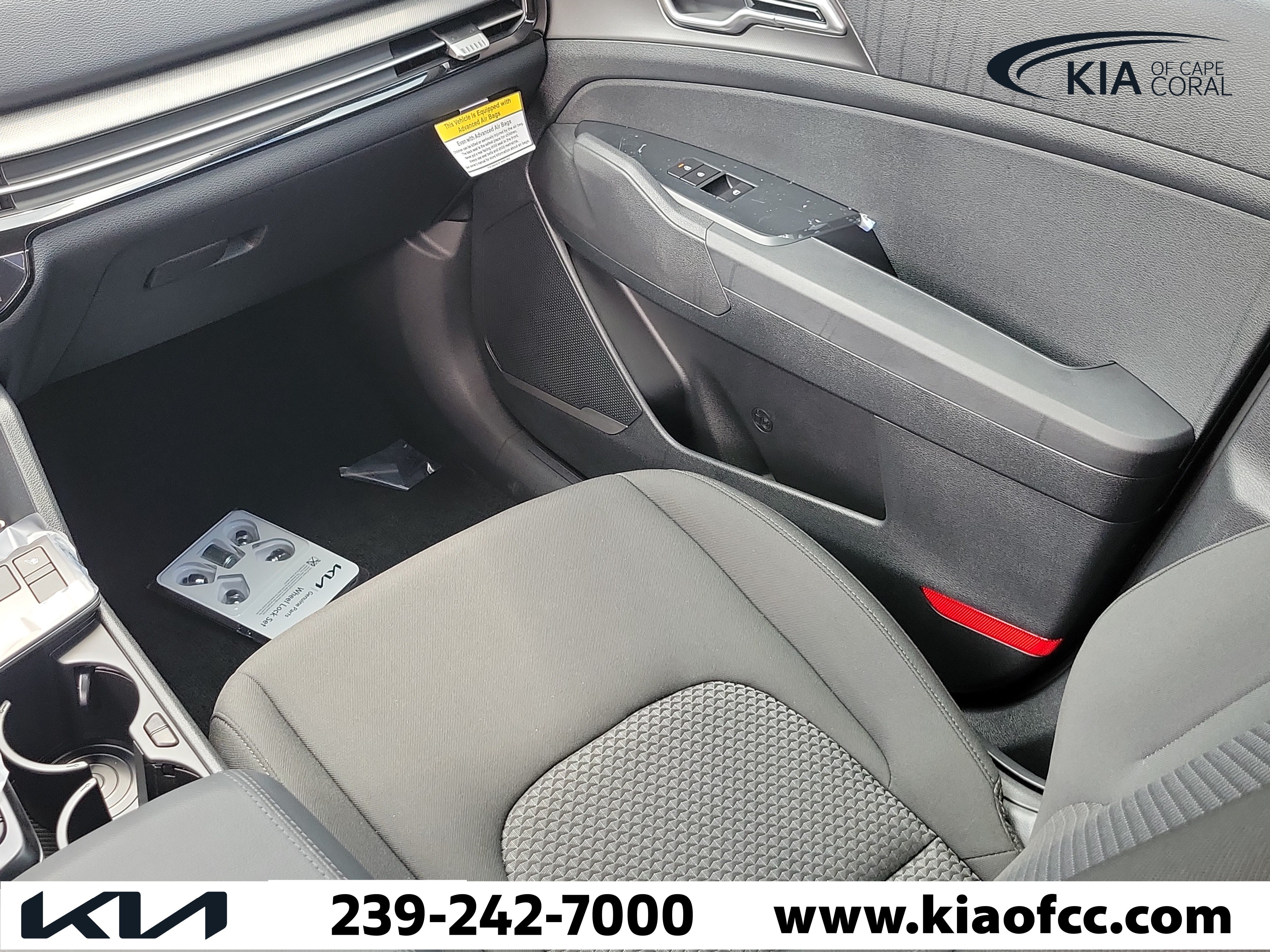 New 2026 Kia Sportage LX w/ LX Convenience Package FWD image 18