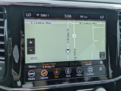 Used 2022 Jeep Grand Cherokee Laredo E RWD image 25