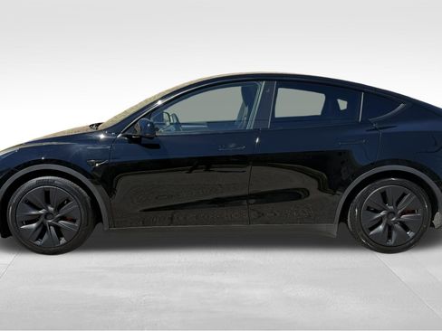 Used 2023 Tesla Model Y Performance AWD/4WD image 4