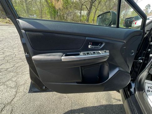 Used 2017 Subaru Crosstrek 2.0i Premium image 16