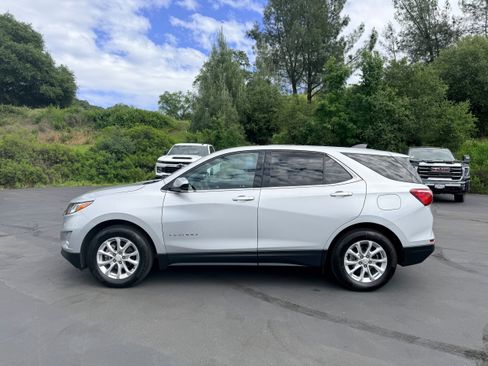 Used 2020 Chevrolet Equinox LT image 1