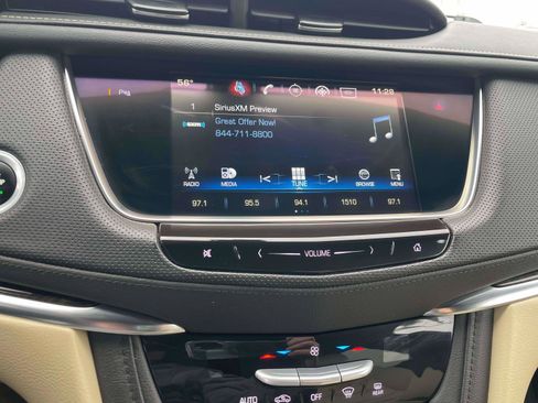 Used 2017 Cadillac XT5 FWD image 8