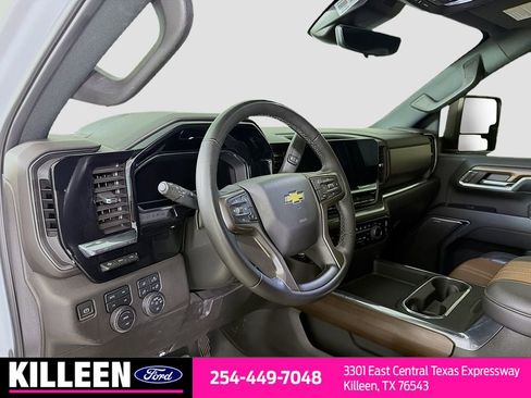 Used 2024 Chevrolet Silverado 2500 High Country w/ High Country Premium Package image 10