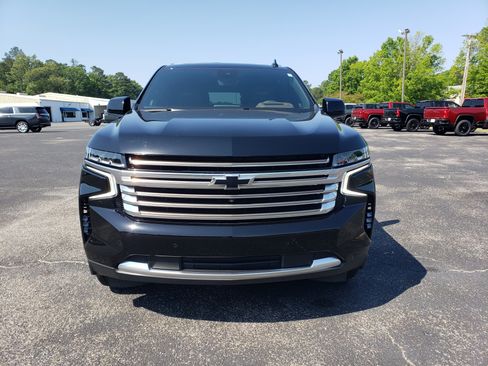 Used 2024 Chevrolet Tahoe High Country RWD image 7