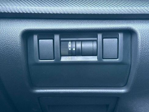 Used 2025 Subaru Crosstrek 2.5i Limited image 31