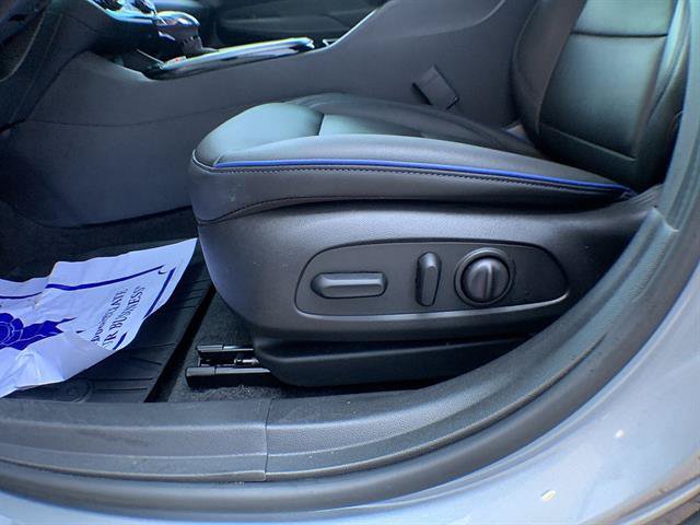 Used 2024 Buick Envista Sport Touring w/ Convenience I Package FWD image 12