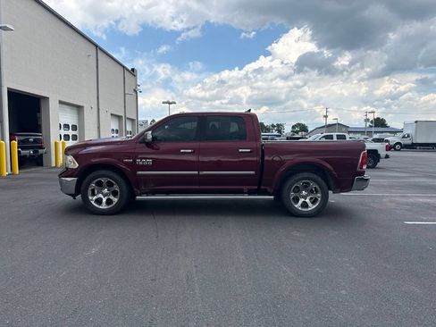 Used 2017 RAM 1500 Laramie AWD/4WD image 2
