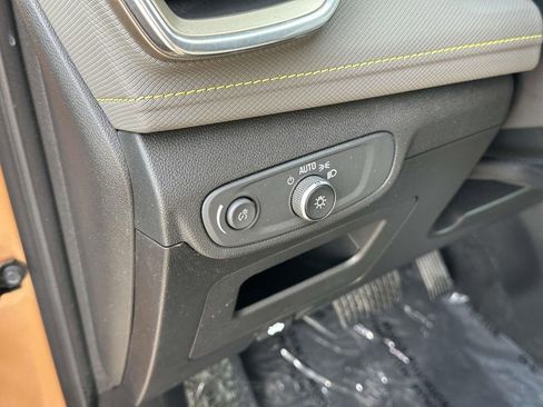 Used 2024 Chevrolet TrailBlazer ACTIV w/ Driver Confidence Package image 21