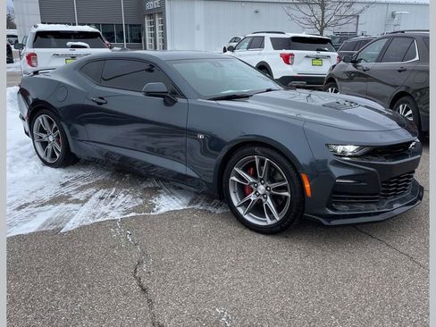 Used 2020 Chevrolet Camaro SS image 1