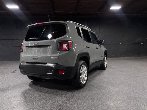 Used 2021 Jeep Renegade Latitude w/ Sun & Sound Group image 5